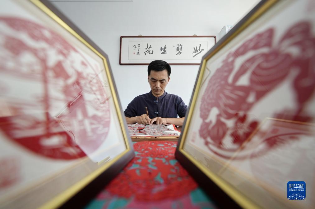 草莓娱乐